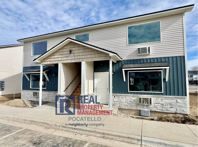 Building Photo - 5405 Park Lawn Dr