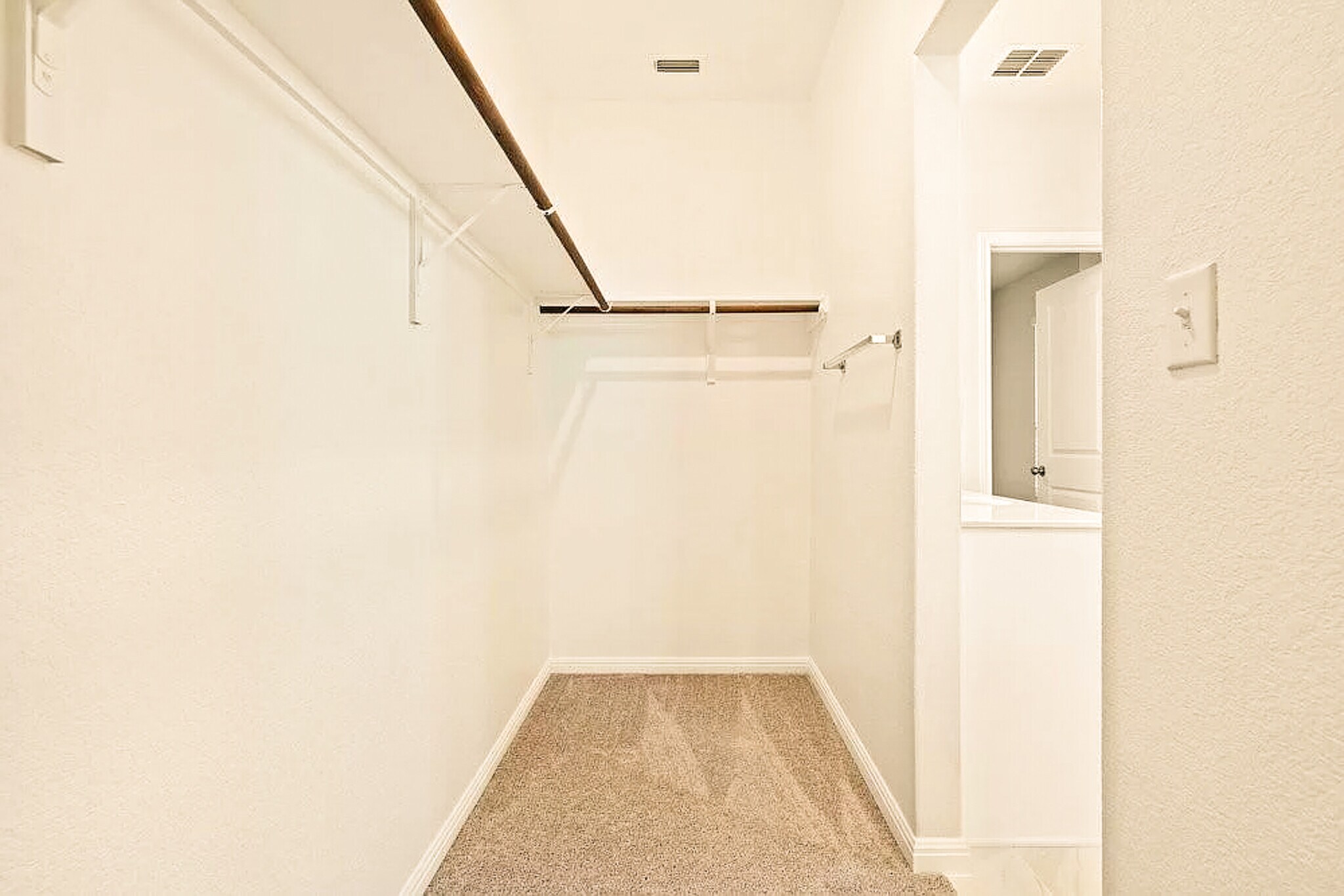 Building Photo - 388 Glocken Ln