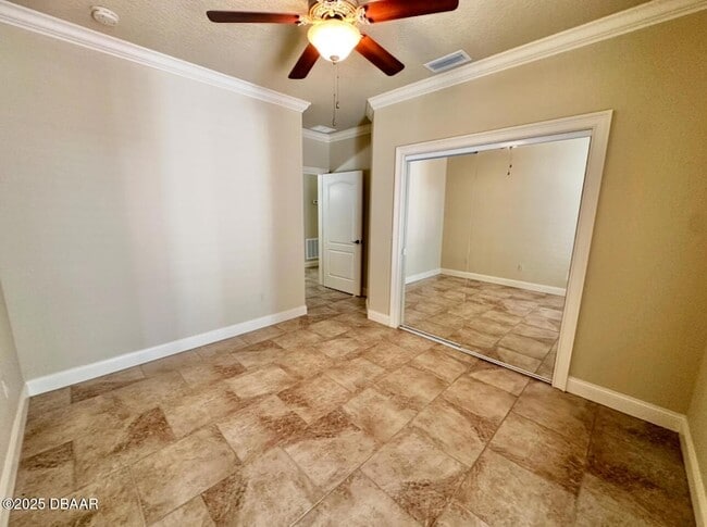 Building Photo - 5090 Riverside Dr