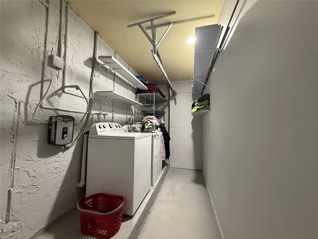 Building Photo - 11754 SW 133rd Ct