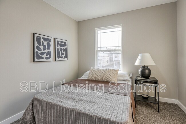 Building Photo - 2904 S Harvard Ave