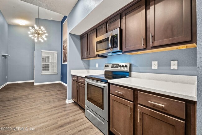 Building Photo - 4932 Key Lime Dr