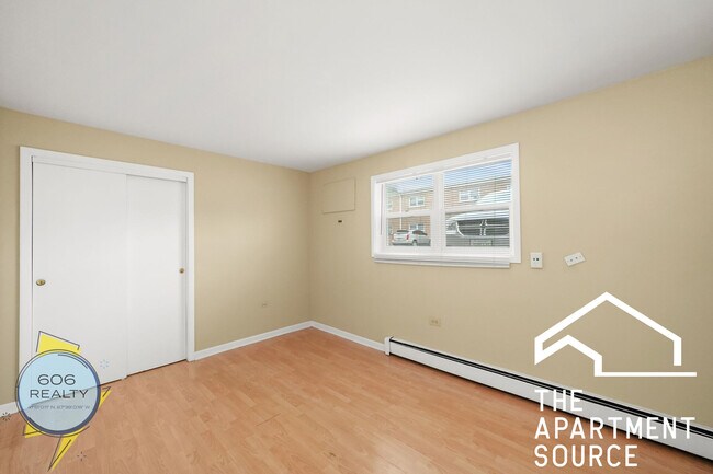 Building Photo - 1213 34th Ave