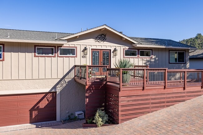 Building Photo - 3035 Ribera Rd
