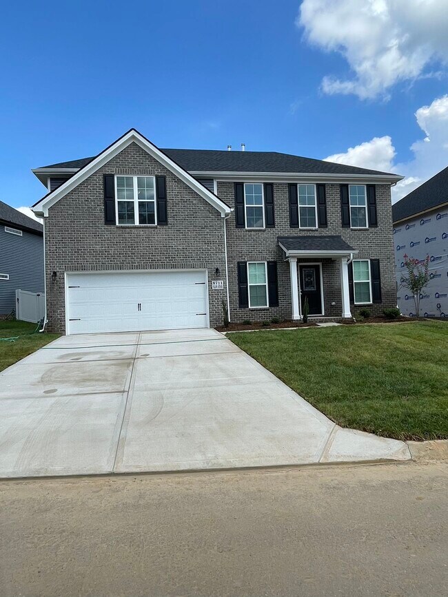 Primary Photo - 8711 Yellow Aster Rd