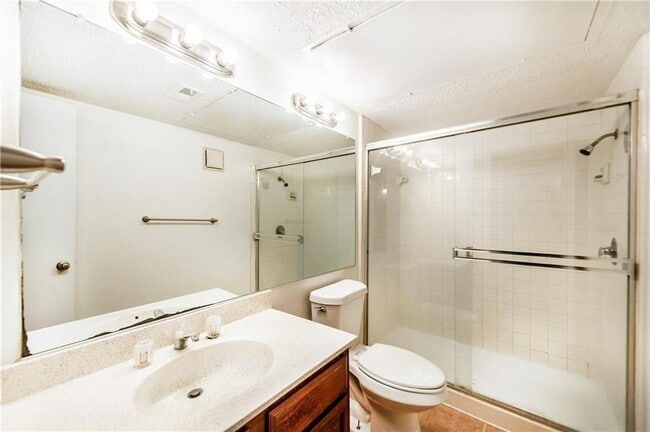 Building Photo - 15221 Berry Trail