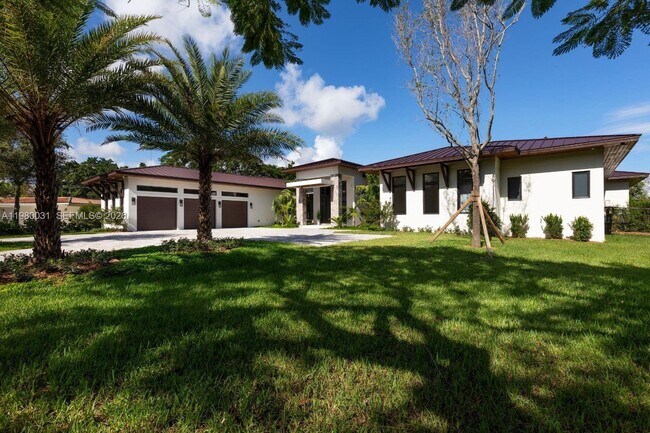 Building Photo - 6065 SW 109th St