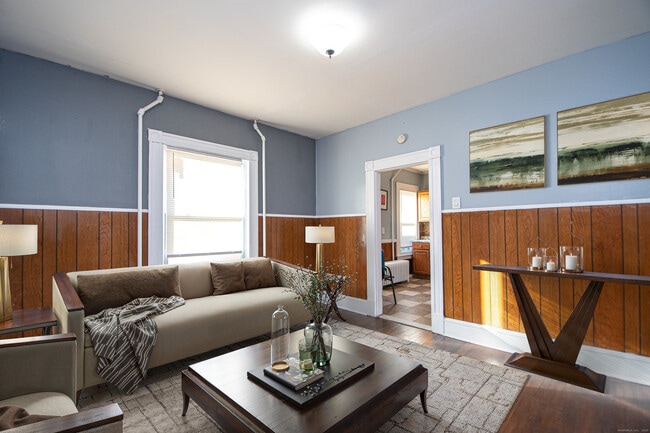 Building Photo - 335 Zion St