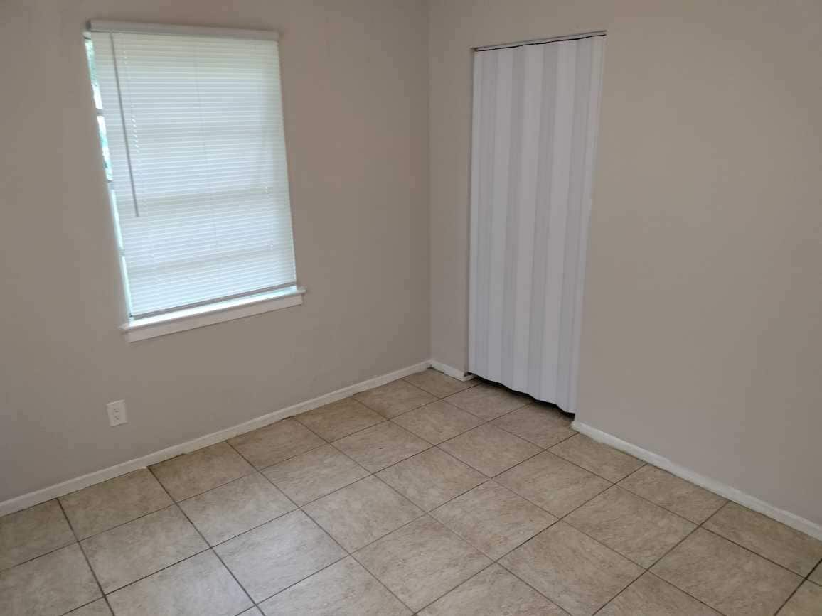 Bedroom 1 - 917 W Michigan Ave