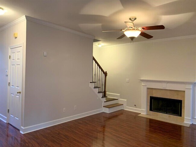 Building Photo - 2154 Chartley Pl