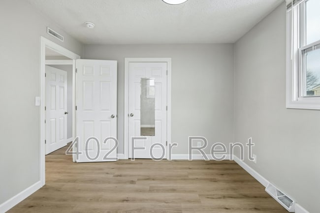 Building Photo - 3111 S 40th St