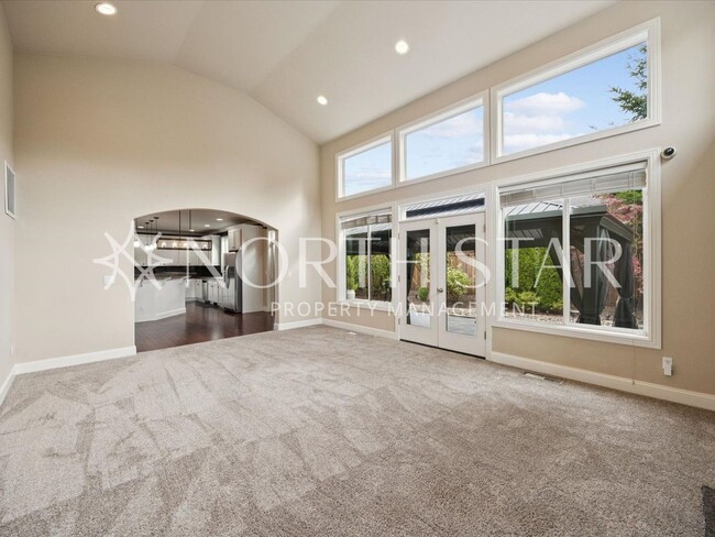 Building Photo - Tuscan Hills Traditional in Happy Valley