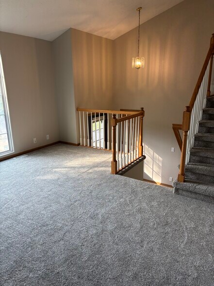 Building Photo - 5417 S 190th St