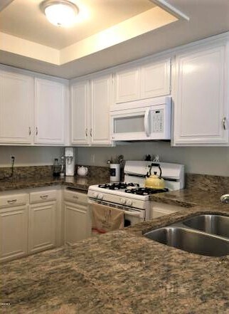 Building Photo - 2b/2b Resort-Style Camarillo, Ponderosa Creek Condo