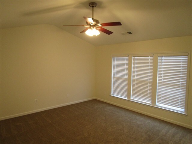 Building Photo - 809 Plaintain Dr