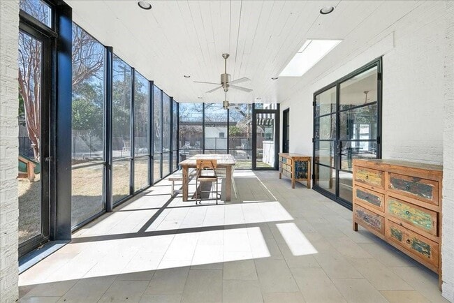 Building Photo - 1508 Marshall Ln