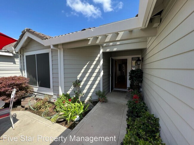Building Photo - 3 br, 2 bath House - 2209 Chelmsford Dr