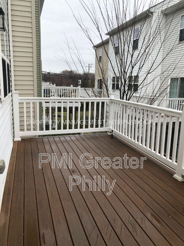 Building Photo - 106 Mercer Ct