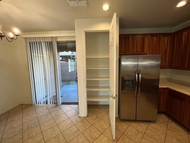 Building Photo - READY TO VIEW NOW! Recently Painted Interi...