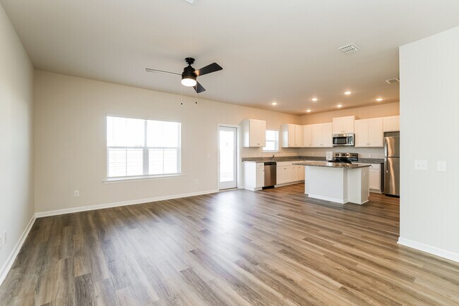 Building Photo - Beautiful 4-Bedroom in Cane Bay