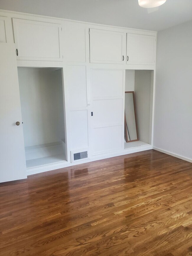 Building Photo - Recently Upgraded and Refreshed House with Pool and Casita