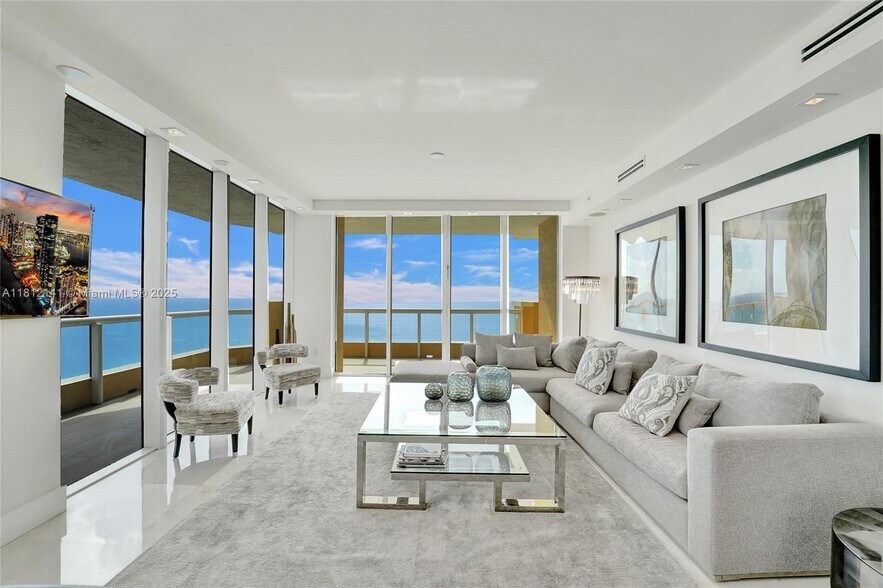 Building Photo - 17875 Collins Ave