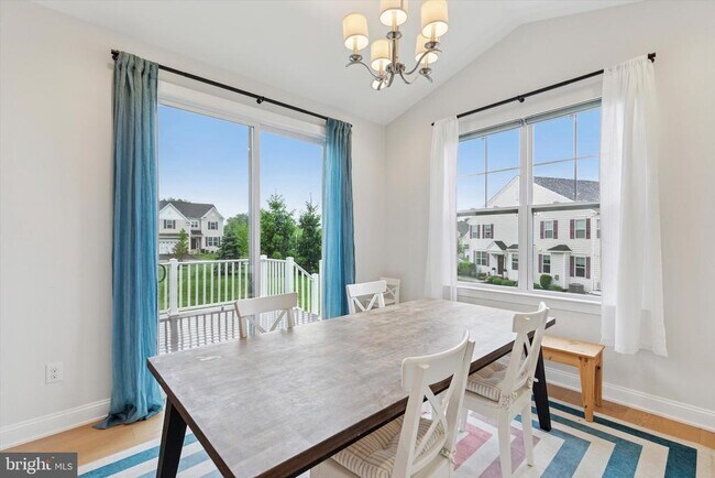 Building Photo - 209 Hillstone Cir