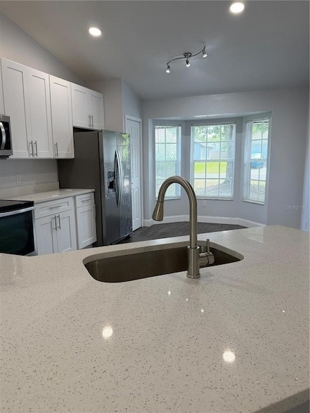 Building Photo - 100 Little Fox Ave