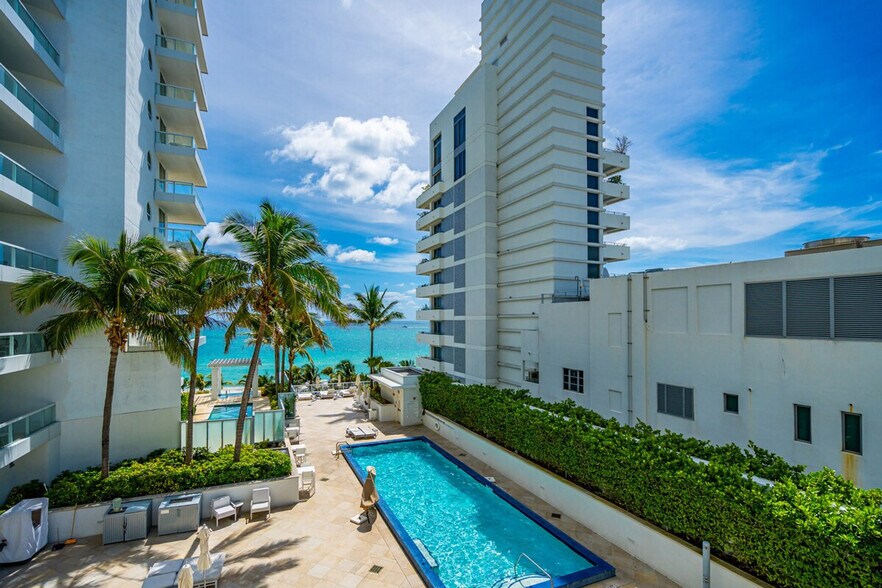 Building Photo - 4391 Collins Ave