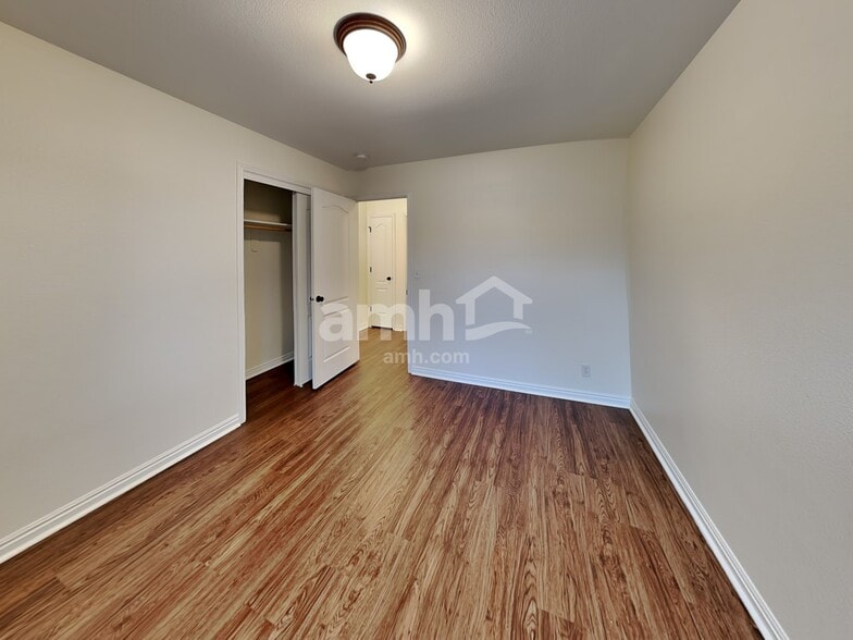 Building Photo - 1845 N Pingo Ave