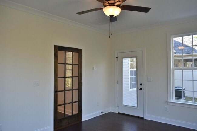 Building Photo - Townhouse for Rent in Hixson