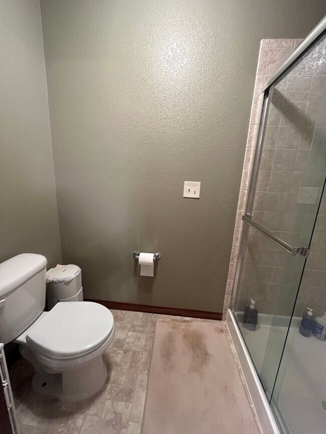 Building Photo - Beautiful single-family home in Berthoud!