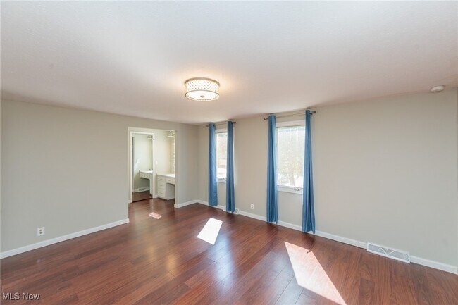 Building Photo - 25111 S Woodland Rd