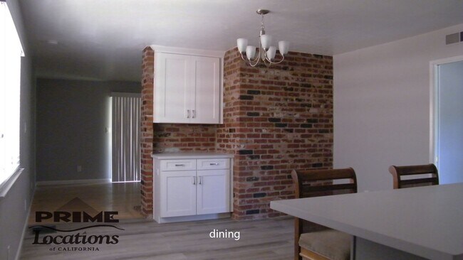 Building Photo - Remodeled  3 bedroom Rosemont home