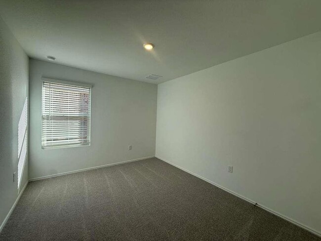 Building Photo - 205 Herald Dr