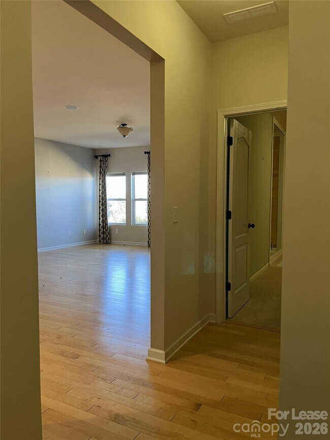 Building Photo - 105 E Neel Ranch Rd