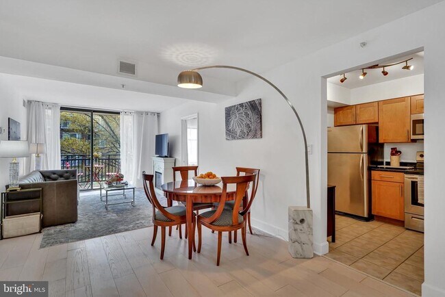 Building Photo - 3401 38th St NW