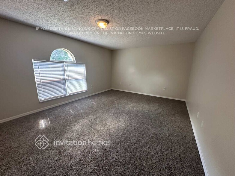 Building Photo - 2361 Pavilion Terrace