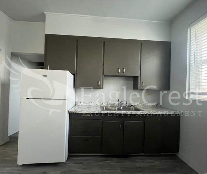 Building Photo - SKYWAY