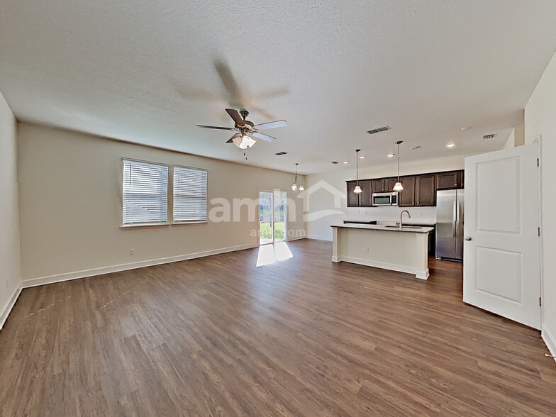 Building Photo - 8607 Highfield Ave