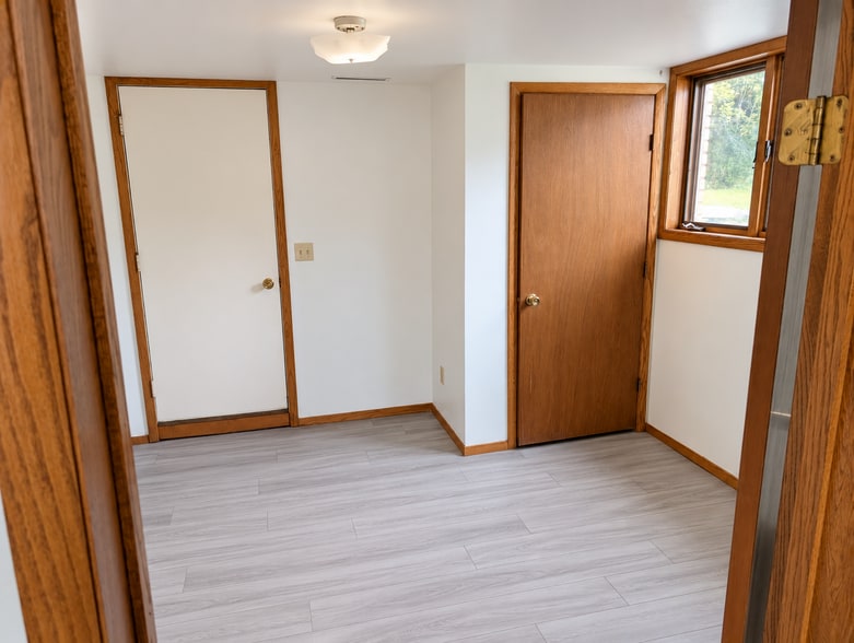 Lower Bedroom - 1910 Tamarack St