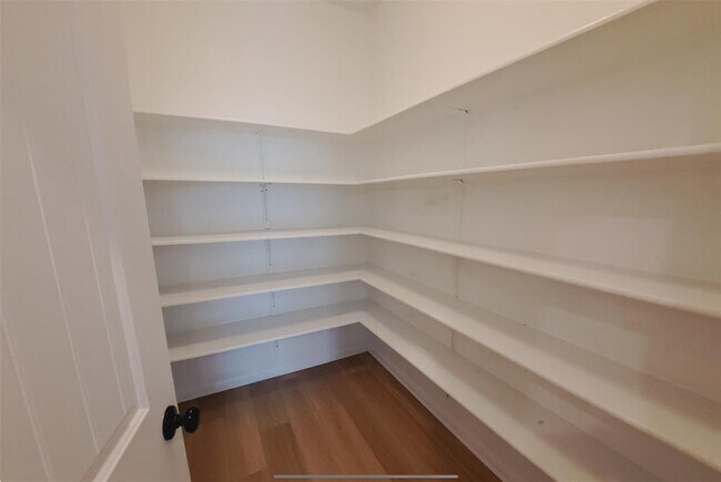 Building Photo - 2633 Danbury Ln