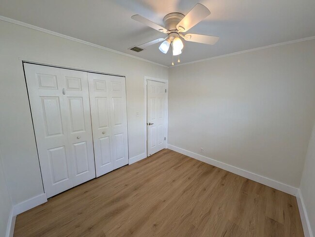 Building Photo - Charming Remodeled 3BD/1BA + Bonus Room | Fenced Yard | Pet Friendly