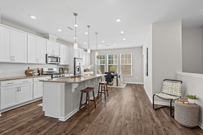 Building Photo - 1136 Commack Dr