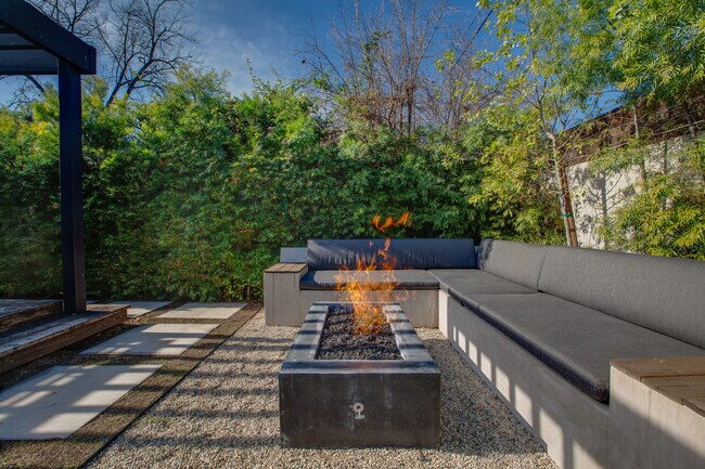 Building Photo - 12945 Welby Way