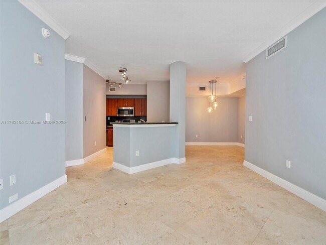Building Photo - 9172 Collins Ave