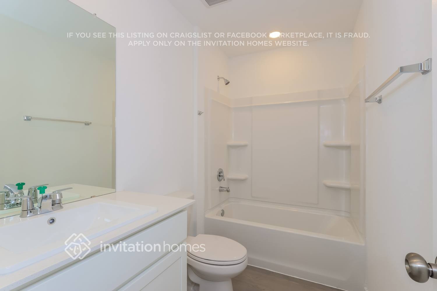 Building Photo - 15215 Abella Dr