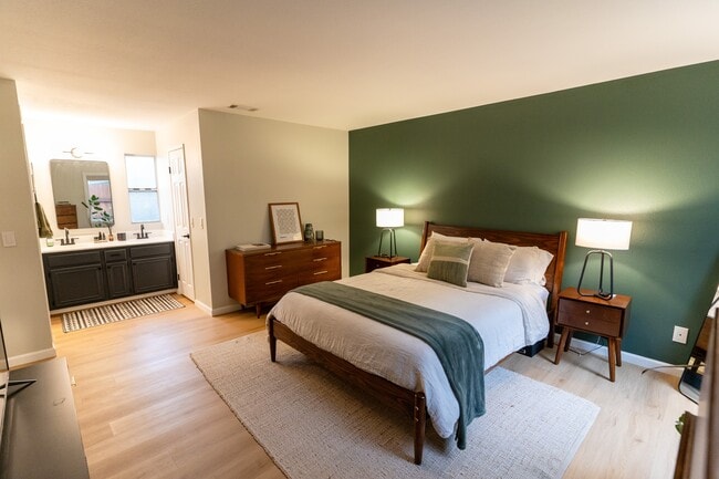 Building Photo - 1304 Palomar Pl