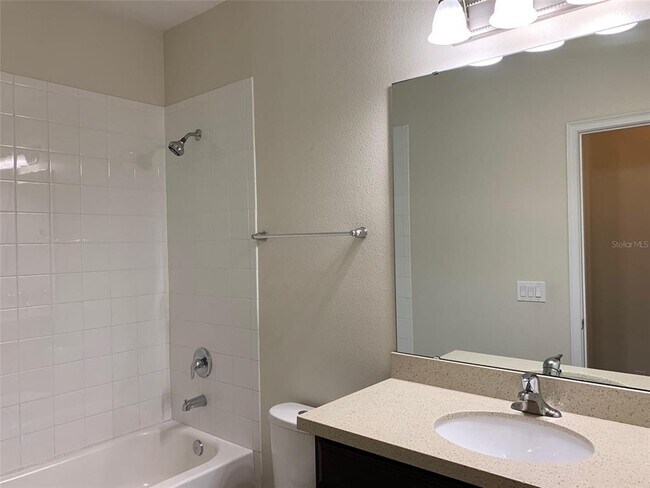 Building Photo - 1704 Lobelia Dr