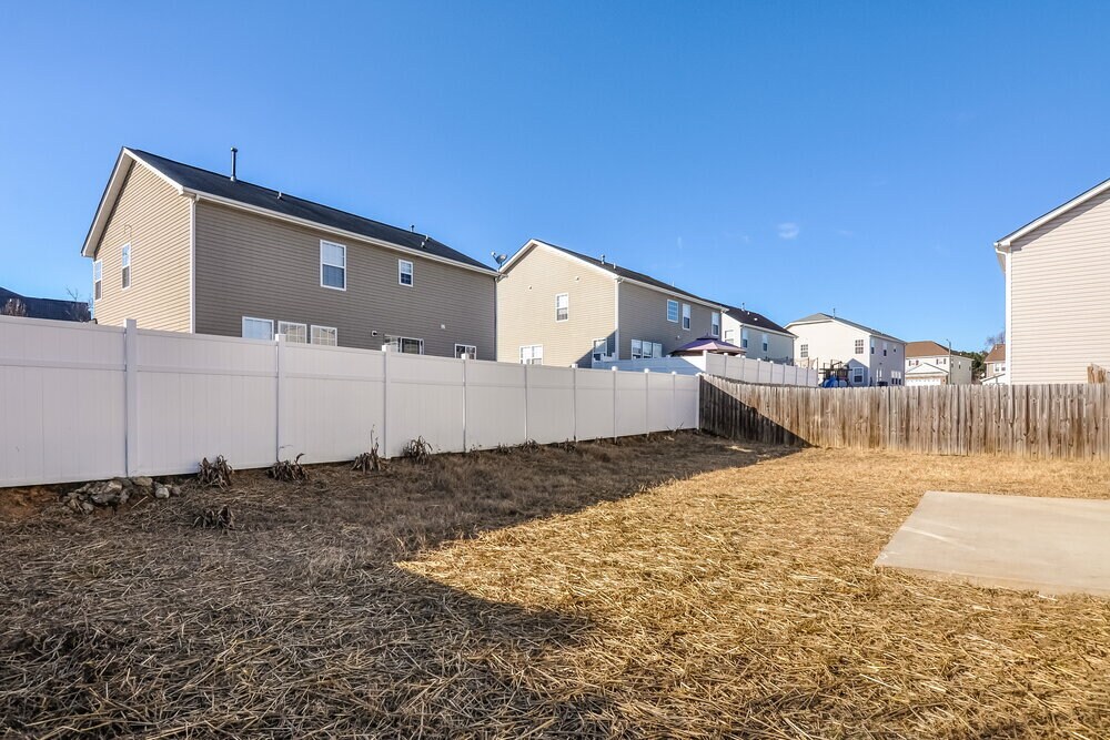 Building Photo - 3112 Olustee Dr